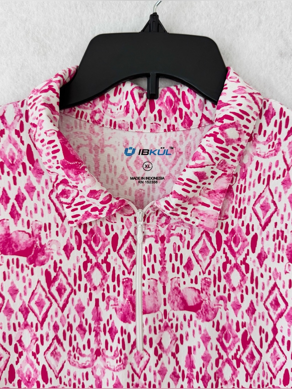 IBKUL Women’s XL Long Sleeve 1/4 Zip Top Pink White Elephant Mesh Golf Active